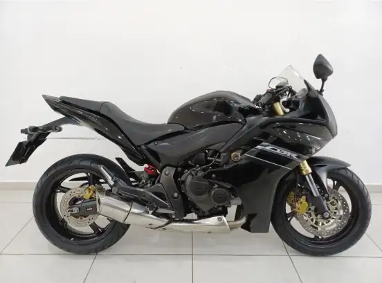 HONDA-CBR 600F-2012
