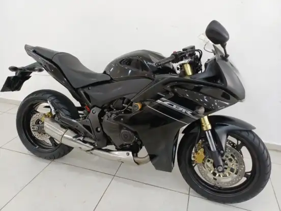 HONDA-CBR 600F-2012