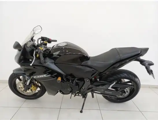 HONDA-CBR 600F-2012