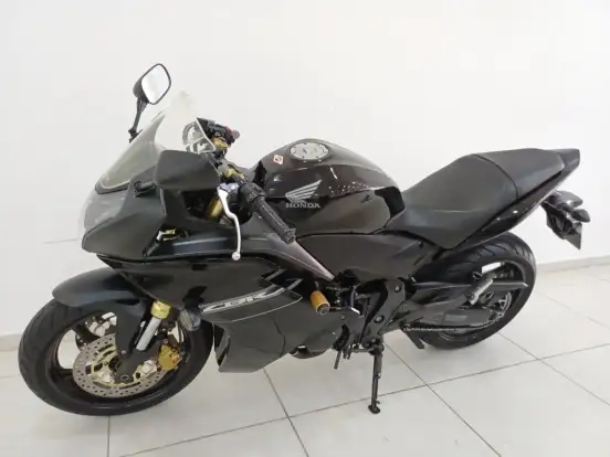 HONDA-CBR 600F HONDA-CBR 600F-2012