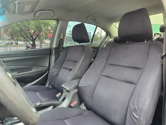 HONDA-CITY-1.5 LX 16V FLEX 4P AUTOMÁTICO HONDA-CITY-2011