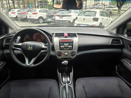 HONDA-CITY-1.5 LX 16V FLEX 4P AUTOMÁTICO HONDA-CITY-2011