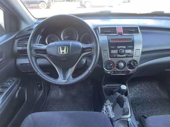 HONDA-CITY-1.5 LX 16V FLEX 4P MANUAL HONDA-CITY-2012