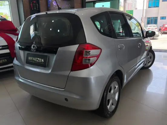 HONDA-FIT-1.4 LX 16V FLEX 4P MANUAL HONDA-FIT-2010