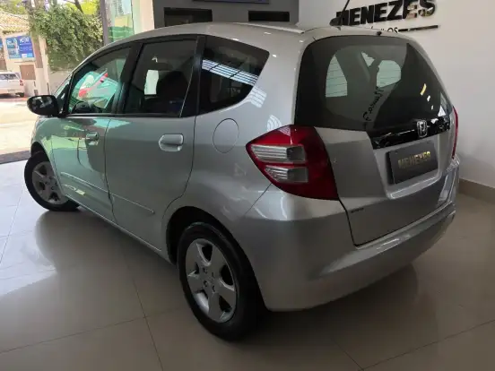 HONDA-FIT-2010