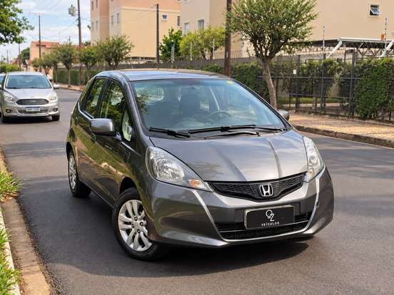 HONDA-FIT-2013
