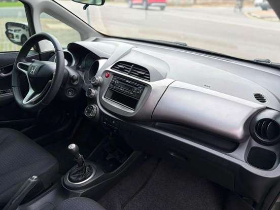 HONDA-FIT-2010