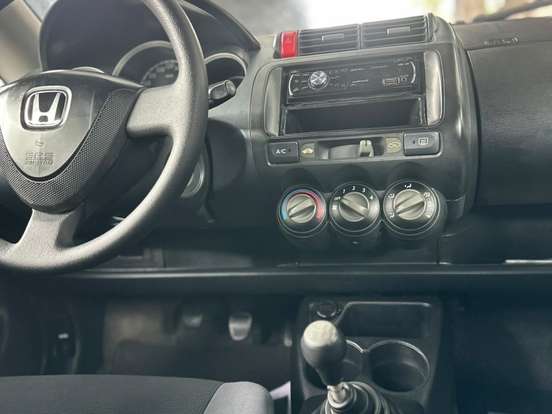 HONDA-FIT-1.4 LXL 8V GASOLINA 4P MANUAL HONDA-FIT-2005