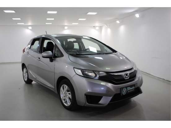 HONDA-FIT-2015