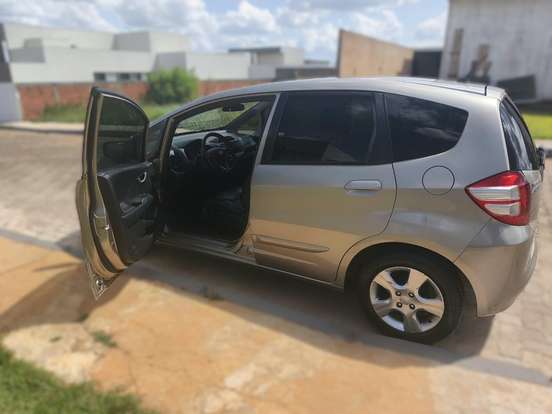 HONDA-FIT-2009