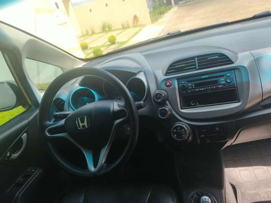 HONDA-FIT-2009