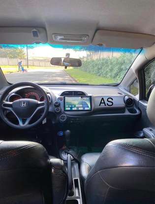 HONDA-FIT-2010