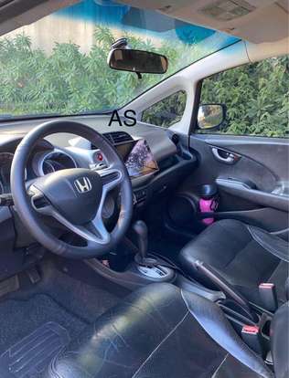 HONDA-FIT-2010