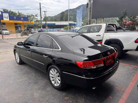 HYUNDAI-AZERA-3.3 MPFI GLS SEDAN V6 24V GASOLINA 4P AUTOMÁTICO HYUNDAI-AZERA-2009