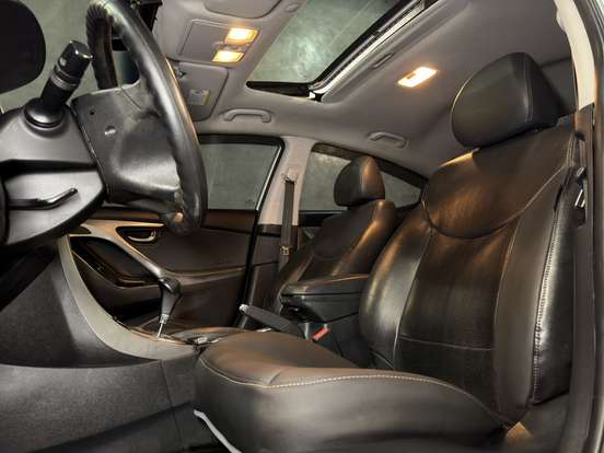 HYUNDAI-ELANTRA-2012
