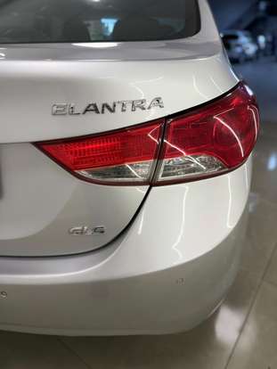HYUNDAI-ELANTRA-2012
