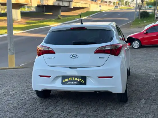 HYUNDAI-HB20-1.0 COMFORT 12V FLEX 4P MANUAL HYUNDAI-HB20-2015