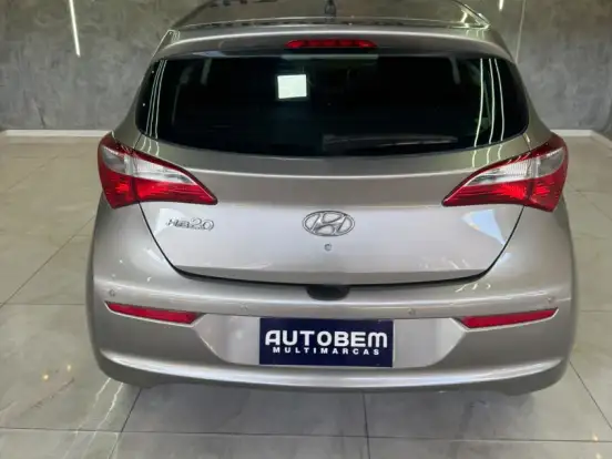 HYUNDAI-HB20-1.0 COMFORT PLUS 12V FLEX 4P MANUAL HYUNDAI-HB20-2017