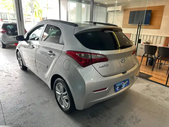 HYUNDAI-HB20-1.6 PREMIUM 16V FLEX 4P AUTOMÁTICO HYUNDAI-HB20-2013