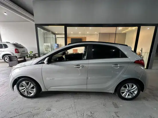 HYUNDAI-HB20-1.6 PREMIUM 16V FLEX 4P AUTOMÁTICO HYUNDAI-HB20-2013