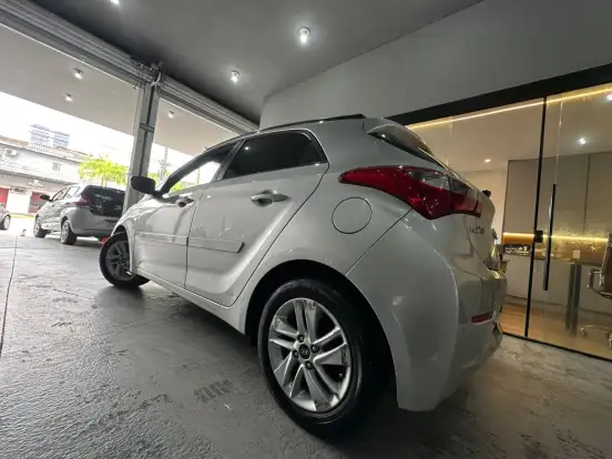 HYUNDAI-HB20-1.6 PREMIUM 16V FLEX 4P AUTOMÁTICO HYUNDAI-HB20-2013