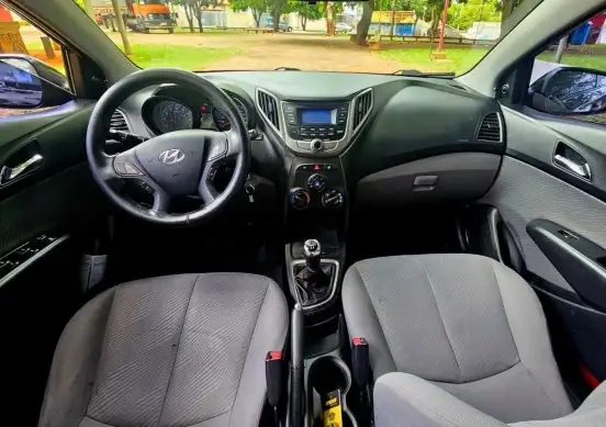 HYUNDAI-HB20-2015