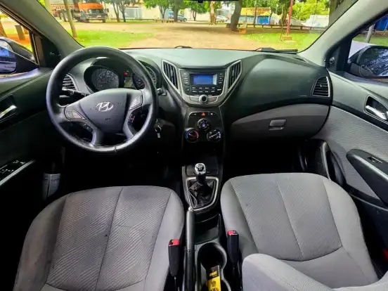 HYUNDAI-HB20-1.6 SPICY 16V FLEX 4P AUTOMÁTICO HYUNDAI-HB20-2015