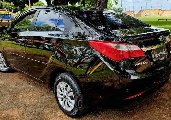 HYUNDAI-HB20-2015