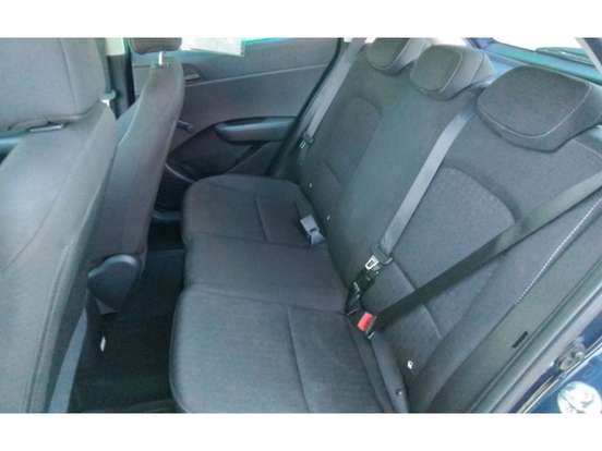 HYUNDAI-HB20-2025