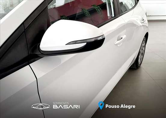 HYUNDAI-HB20-2022