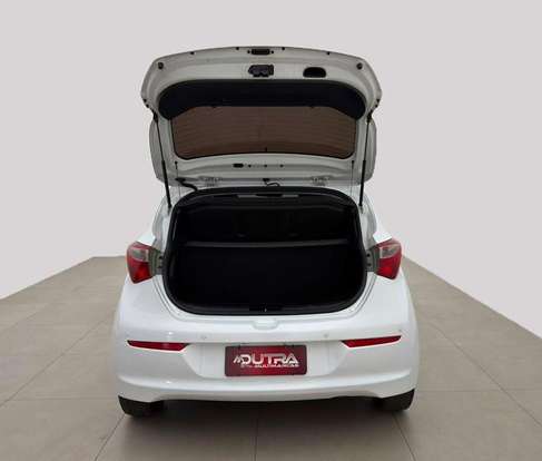 HYUNDAI-HB20-2015