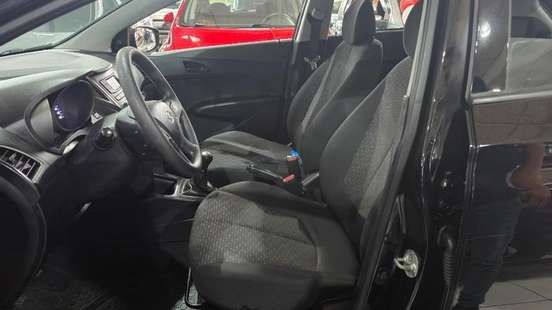 HYUNDAI-HB20-2017