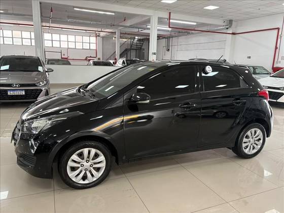 HYUNDAI HB20 1.0 COMFORT PLUS 12V FLEX 4P MANUAL