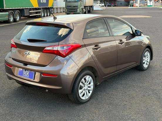 HYUNDAI-HB20-2017