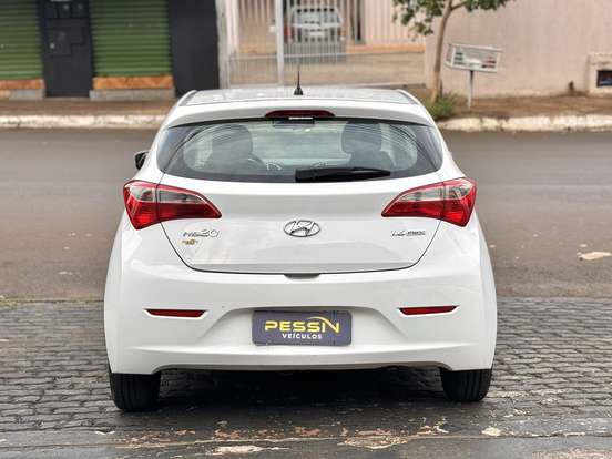 HYUNDAI-HB20-1.6 COMFORT PLUS 16V FLEX 4P MANUAL HYUNDAI-HB20-2015