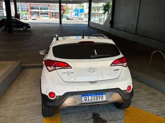 HYUNDAI-HB20-1.6 PREMIUM 16V FLEX 4P AUTOMÁTICO HYUNDAI-HB20-2017