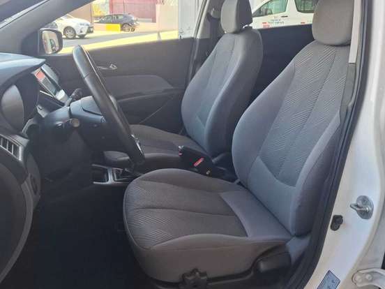 HYUNDAI-HB20-1.6 PREMIUM 16V FLEX 4P MANUAL HYUNDAI-HB20-2014