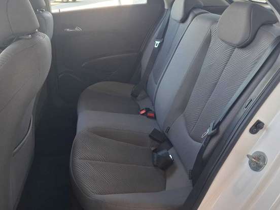 HYUNDAI-HB20-1.6 PREMIUM 16V FLEX 4P MANUAL HYUNDAI-HB20-2014