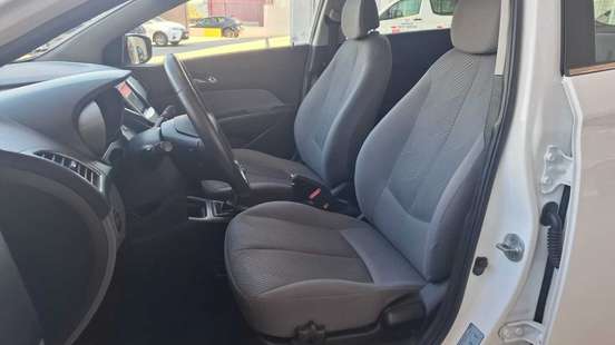 HYUNDAI-HB20-1.6 PREMIUM 16V FLEX 4P MANUAL HYUNDAI-HB20-2014