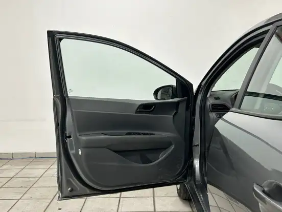 HYUNDAI-HB20S-2025