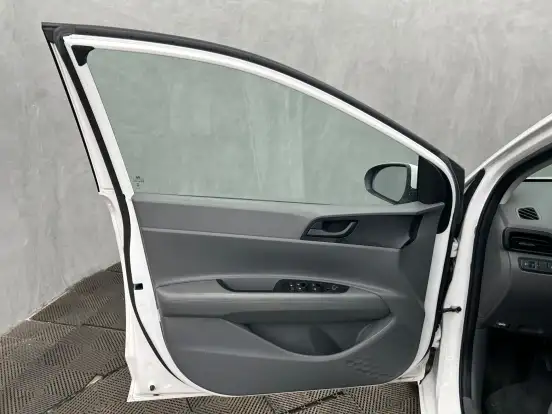 HYUNDAI-HB20S-2025