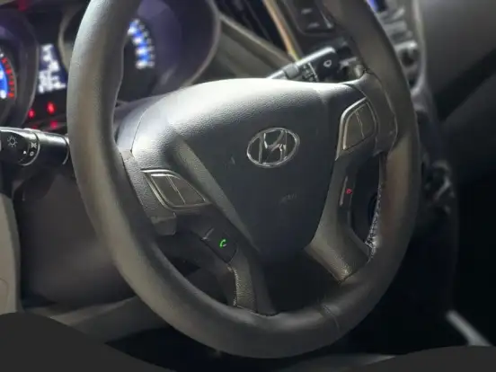 HYUNDAI-HB20S-1.0 COMFORT PLUS 12V FLEX 4P MANUAL HYUNDAI-HB20S-2017