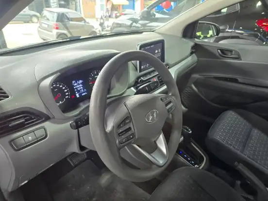 HYUNDAI-HB20S-2023