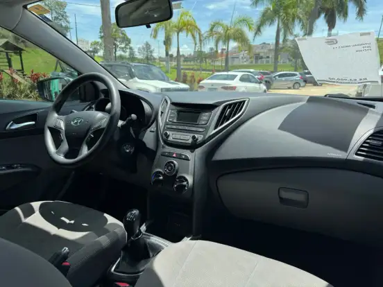 HYUNDAI-HB20S-2016