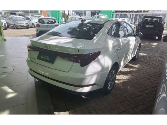 HYUNDAI-HB20S-2025