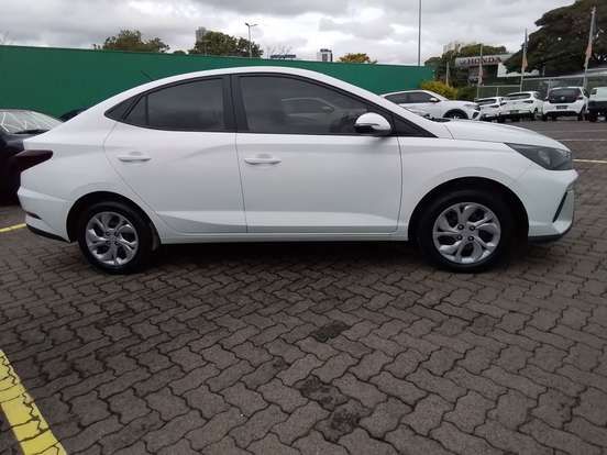HYUNDAI-HB20S-2024