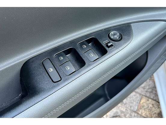 HYUNDAI-HB20S-1.0 12V FLEX COMFORT PLUS MANUAL HYUNDAI-HB20S-2024