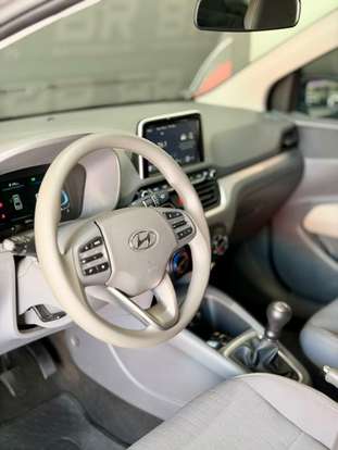 HYUNDAI-HB20S-2023