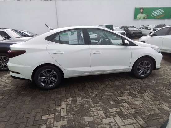 HYUNDAI-HB20S-2024