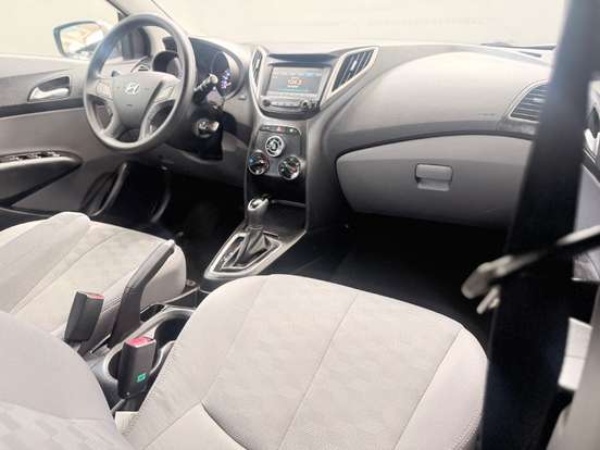 HYUNDAI-HB20S-1.6 COMFORT PLUS 16V FLEX 4P AUTOMÁTICO HYUNDAI-HB20S-2017